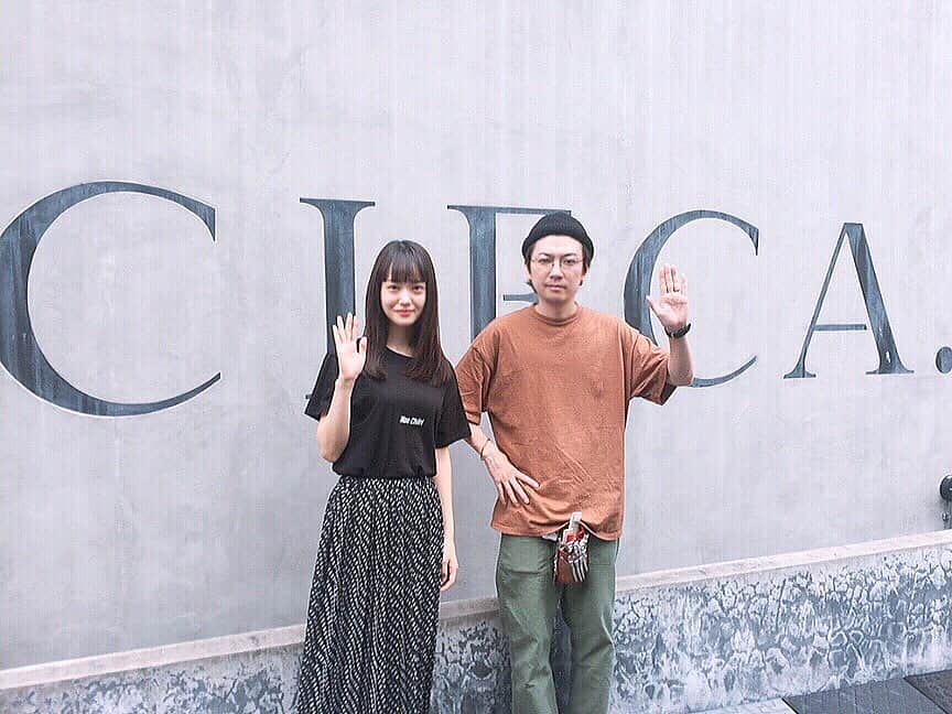 野口和弘のインスタグラム：「夏目が髪切りにきた。 新しく事務所も変わったみたいで、役者として日々頑張ってるみたいだ。 とにかく頑張れ。 自分の夢に向かって頑張れ。 素敵な未来は今の頑張り次第。 応援してます。 @shinonatsume」