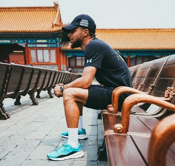 ステフィン・カリーさんのインスタグラム写真 - (ステフィン・カリーInstagram)「Beijing chronicles. Where History meets the present 🙏🏽 @underarmour @uabasketball」6月27日 21時38分 - stephencurry30