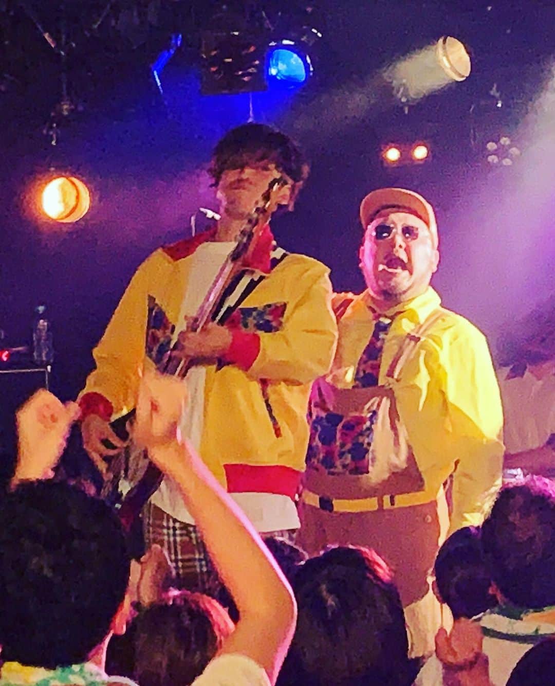 長島涼平のインスタグラム：「青春チャレンジツアー長野、松本編！！ ありがとう！！ルイが楽しそうで良かった！！ ライブ中、危うく後ろのカービィみたいなやつに吸い込まれるとこだった。  #フレンズ #青春チャレンジツアー」