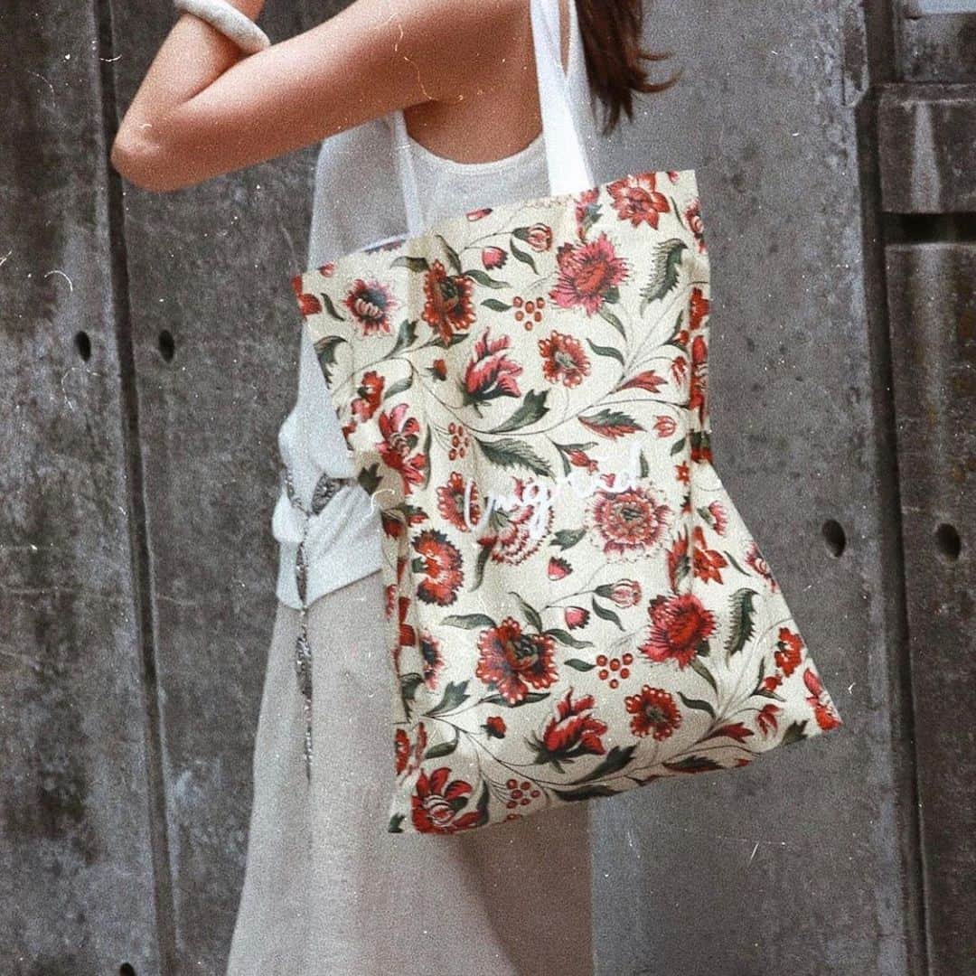 ungrid_minamiのインスタグラム：「. あしたからUngrid全店summer saleはじまります。✨ たくさんのご来店おまちしております @ungrid_official @ungrid_staffsnap #Ungrid」