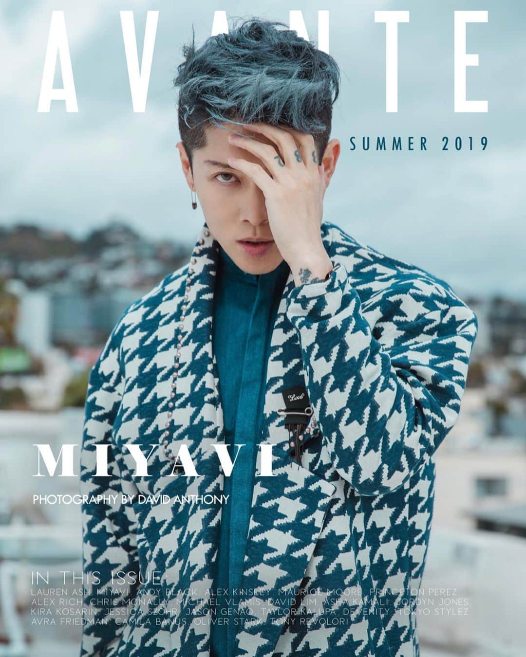 雅-MIYAVI-さんのインスタグラム写真 - (雅-MIYAVI-Instagram)「Check me out on the cover of  @avante_magazine Summer 2019 issue. Don’t forget to get your copy! チェックしてみてね🕺🕺☝🏻👀 http://www.magcloud.com/browse/issue/1628475  EIC : @stylezbylondonartistry  Photographer : @davidanthonyphoto  Makeup : @donebyremy  Grooming : @annyk.makeup  Styling : @sky_is_dlimit  Interview : @_ashiraprovost  #AvanteMagazine #MIYAVI #Fashion #Asian」6月27日 22時10分 - miyavi_ishihara