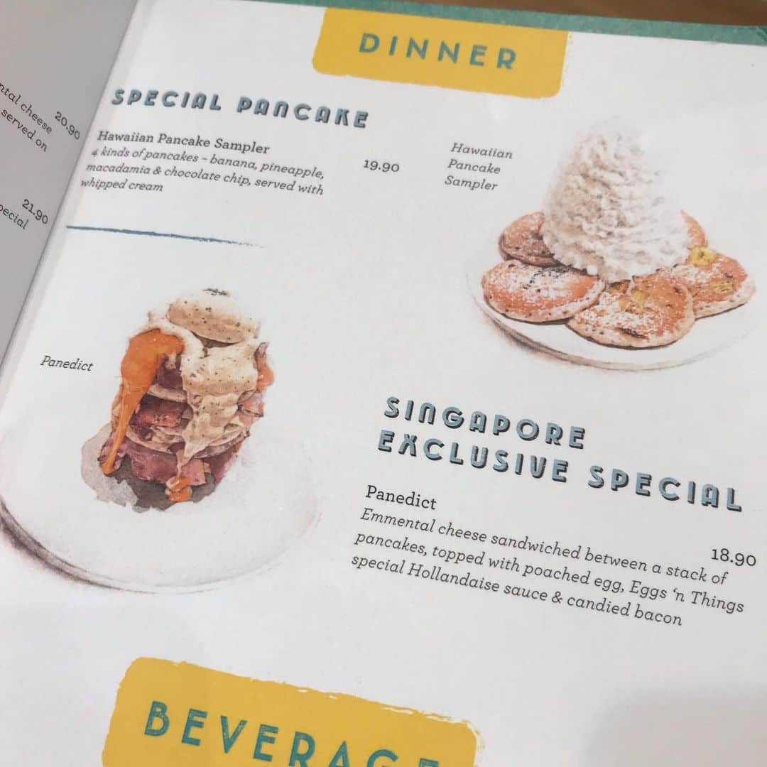 大西蘭さんのインスタグラム写真 - (大西蘭Instagram)「・ Eggs’n thingsでランチ🍴 ・ 初めてこのパンケーキ食べた💕 ・ クリームが多い！ と思ったけど、ふわっと軽くてペロリと食べられるのね😋 ・ 平日ランチタイムはお得✨ ・ Singapore Exclusive Special 気になる🧐 ・ ・ #eggsnthings #singaporelunch #singapore_insta #plazasingapura #orchardroad #pancakes  #シンガポール暮らし #エッグスンシングス #シンガポール生活 #パンケーキ」6月27日 22時13分 - onishiran