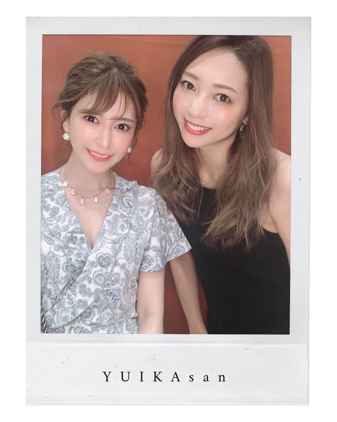 仲村美香さんのインスタグラム写真 - (仲村美香Instagram)「1週間のPOP UP SHOP 無事に終了致しました😭💕 たくさんのご来店本当にありがとうございました😢❤️❤️❤️ 初めてお会いできた方や何回も来てくれるみんな…色んな人に出会えて 本当に楽しく、幸せな日々でした☺️💓 ・ ・ ・ 写真はPOP UPに来てくださった皆さんと…💕 @kumadayoko さん @risayoshiki0727 さん @yuurimorishita さん @yukikaneshiro さん @fuminasuzuki ちゃん @rayoha さん @yu.i.k.a さん @moriharuna71 ちゃん @shiina_yamamoto  @mizukikonuma ちゃん @ainyan_0302  @kurumi_hanji ちゃん @azusan111 ちゃん ・ ・ ありがとうございました😭❤️❤️❤️ ・ ・ ・ ヒカリエに芸能人の皆様が…😱❤️ お忙しい中時間を使って頂き 本当にありがとうございました😭💕 嬉しすぎました…😢❤️❤️❤️ お仕事頑張ってきてよかった😭笑 仲良しのみんなも来てくれて 嬉しかった♡楽しかった♡ ・ ・ ・ 1週間一緒に頑張ってくれたスタッフの皆さんも 本当にありがとうございました☺️❤️ また次回は更にパワーアップして 頑張ります٩(๑❛ᴗ❛๑)۶✨笑 ・ ・ ・ ・ #popup#ポップアップ#MARQUE#マルク#MIDASTOUCH#ミダスタッチ」6月27日 22時26分 - mikapu0519