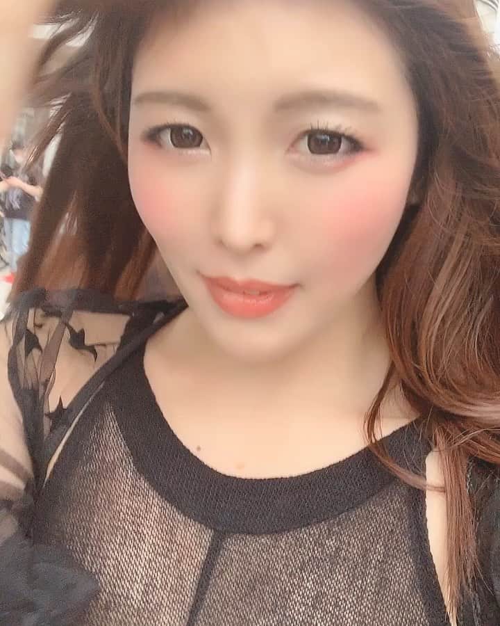 新村あかりのインスタグラム：「台風くるんかなー？ みんな気をつけてね💦」
