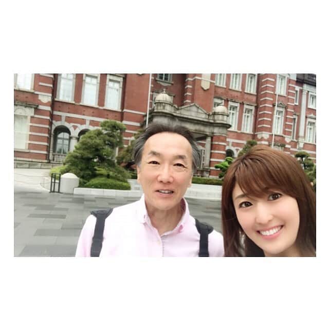 川口智美のインスタグラム：「#テレビ埼玉 の  #高校野球ダイジェスト MC時代から ずっとお世話に  なっていて、事あるごとに 「元気か？」と 声を掛けてくださる #上野晃  アナウンサー👨  元 #テレ玉 のアナウンス部長でも あり、#スポーツ実況 の エキスパートです。私にとっては学ぶ事ばかり😊  #千疋屋 のモンブラン ご馳走さまでした🧁」