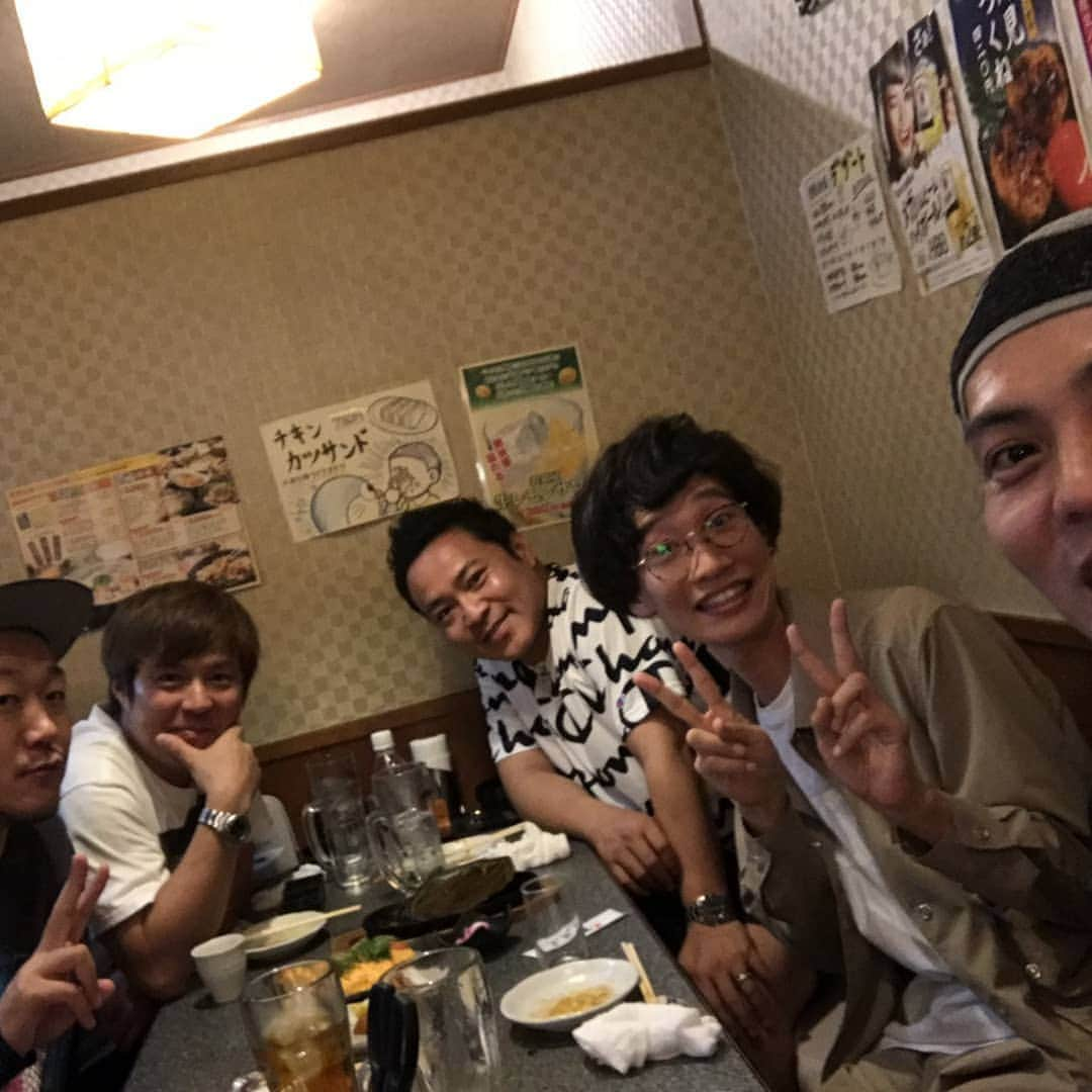 高井俊彦さんのインスタグラム写真 - (高井俊彦Instagram)「【満員御礼‼️大感謝✨】 昨夜ー。 ジ・白川バンド『異種格闘技戦in桜川フラミンゴ』にお越し下さったたくさんの皆さんありがとうございました😃✌️ 皆さんのおかげでめちゃめちゃ楽しすぎる夜になりました🙌🎶 大根くん、小川さん、Woobies４の皆さんや、フラミンゴの皆さん、すべての皆さんに大感謝✨  次回は７／１２高槻でジ・白川バンドはしゃぎます⤴️⤴️⤴️」6月28日 8時54分 - takai_toshihiko