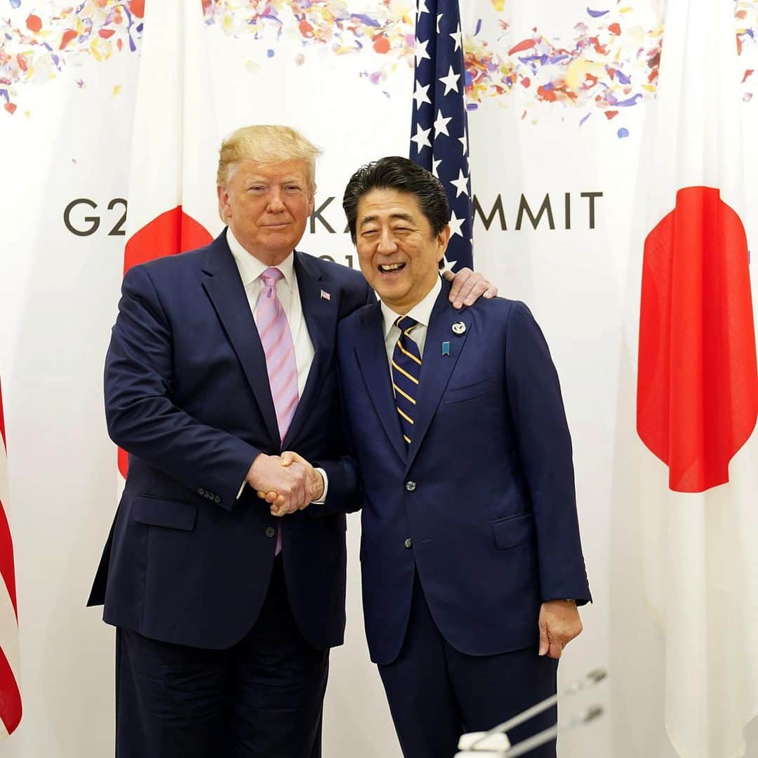 NBC Newsさんのインスタグラム写真 - (NBC NewsInstagram)「President Donald Trump shakes hands with Japan's Prime Minister Shinzo Abe during the G20 leaders summit in Osaka, Japan on June 28, 2019. . 📷 @kevin_lamarque / @reuters」6月28日 9時00分 - nbcnews
