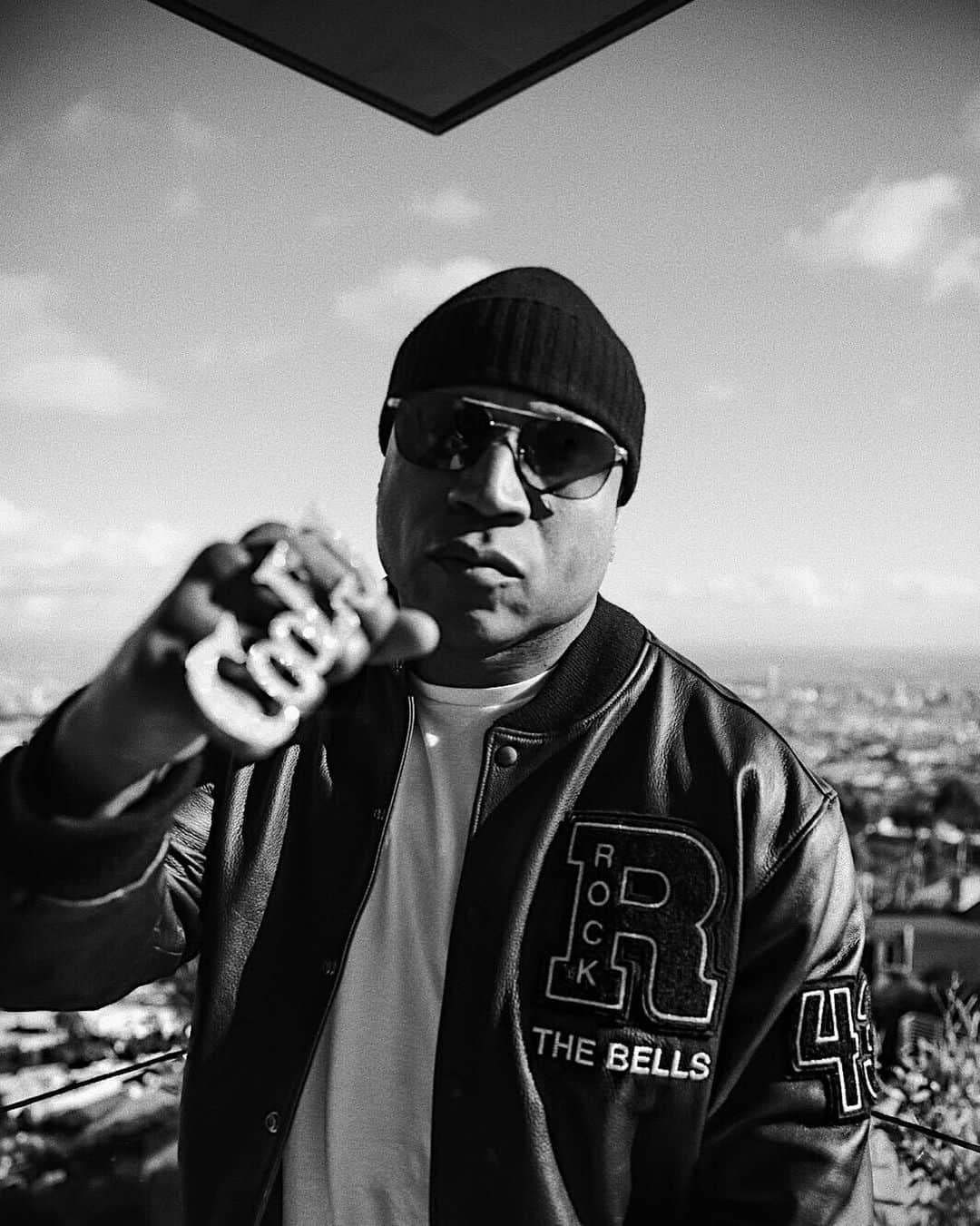 LL・クール・Jさんのインスタグラム写真 - (LL・クール・JInstagram)「If you don’t stand for something you’ll fall for anything. 👊🏾👊🏾👊🏾 @RockTheBellsSXM #CLASSICHIPHOP」6月28日 9時13分 - llcoolj