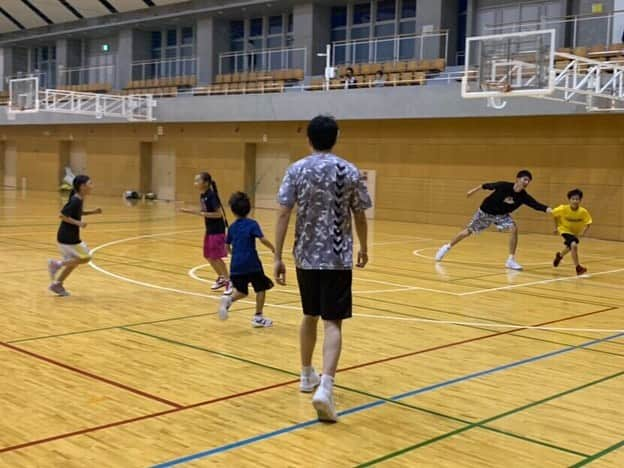 群馬クレインサンダーズさんのインスタグラム写真 - (群馬クレインサンダーズInstagram)「‪🏀スクール🏀‬ ‪来月から練習会場が変更になるみどり校に #佐竹宥哉 #新川敬大 #古牧昌也 #佐藤文哉 #野口夏来 選手がコーチとして参加‼️‬ ‪来月からは桐生校として新たなスタートを切ります⛹️‍♂️✨共に成長して強くなりましょう🔥‬ ‪#群馬クレインサンダーズバスケットボールスクール‬ ‪#群馬クレインサンダーズ‬ #バスケットボールスクール」6月28日 9時33分 - gunmacrane3ders