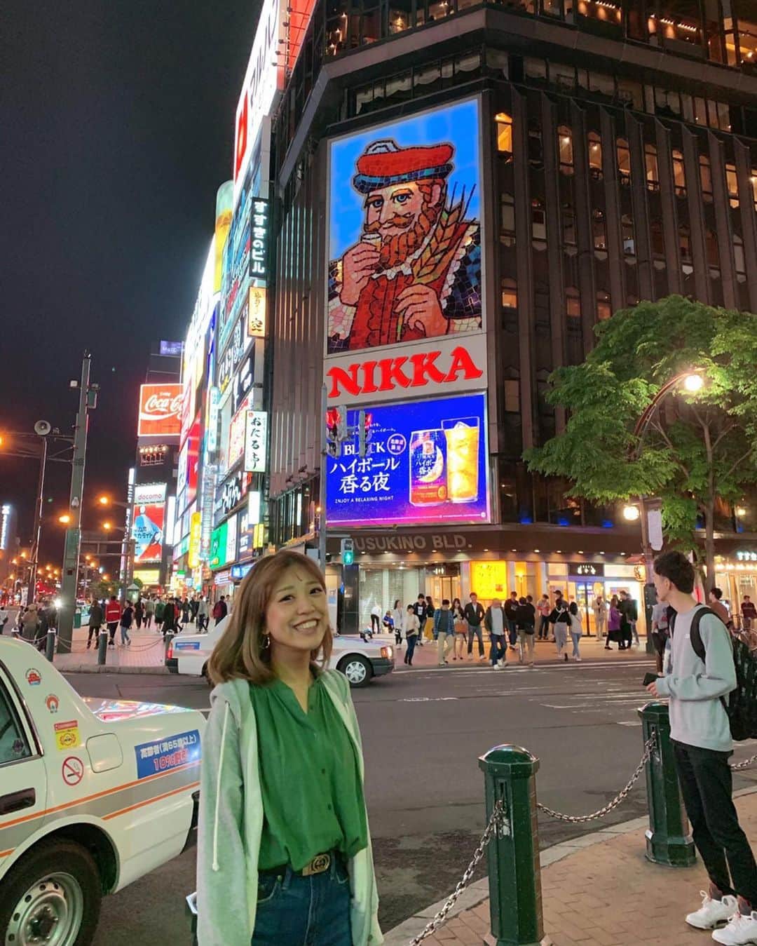本橋優華のインスタグラム：「ハイボール香る夜 寒い夜なう はしゃいだらコケた あざだらけさ 笑ってる #hokkaido#trip#fun#sapporo#susukino#nikka#goodtime」