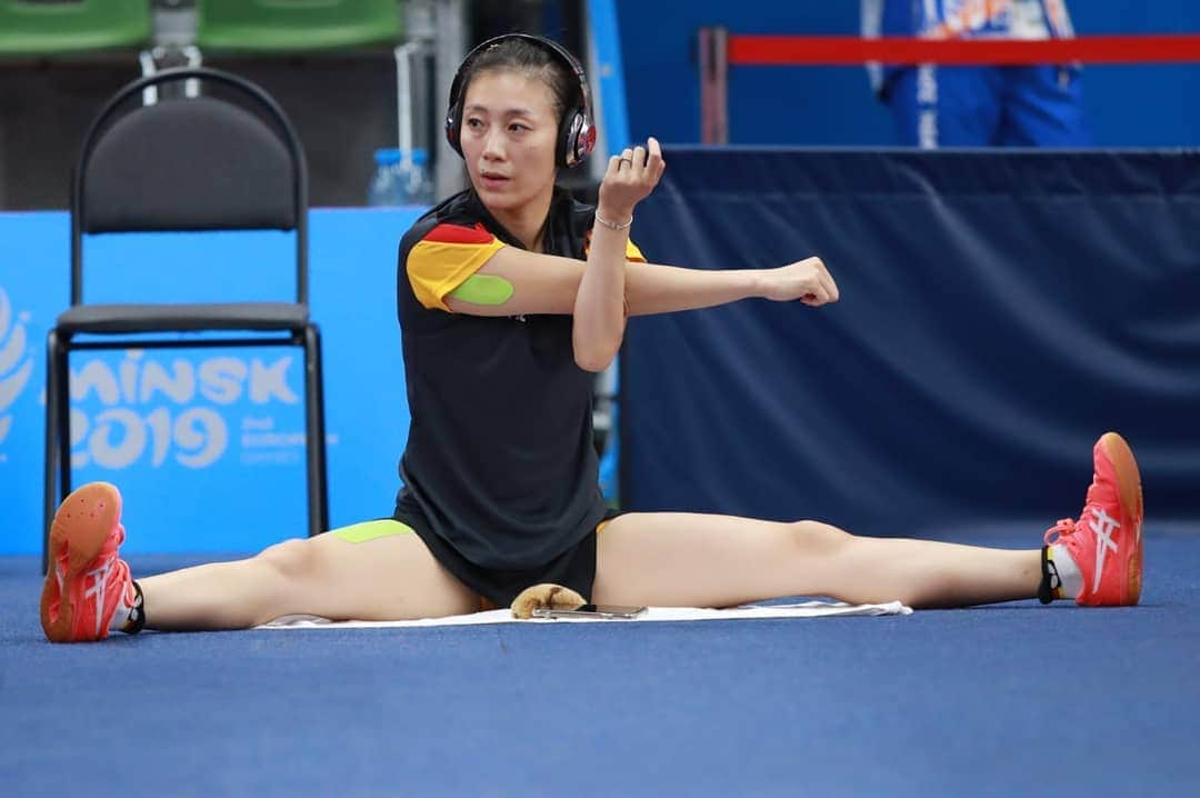 ITTF Worldさんのインスタグラム写真 - (ITTF WorldInstagram)「What is your favorite song for a warm-up?🎧🎶🙂💃🕺 . . . #EuropeanGames #Tokyo2020 #music」6月28日 1時05分 - wtt