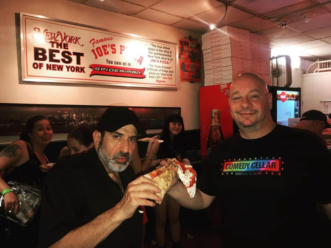 ジェフリー・ロスさんのインスタグラム写真 - (ジェフリー・ロスInstagram)「Happy #Pride Week in NYC from me & Dave #BumpingPizza #BumpingMics tour dates at RoastmasterGeneral.com」6月28日 1時18分 - therealjeffreyross