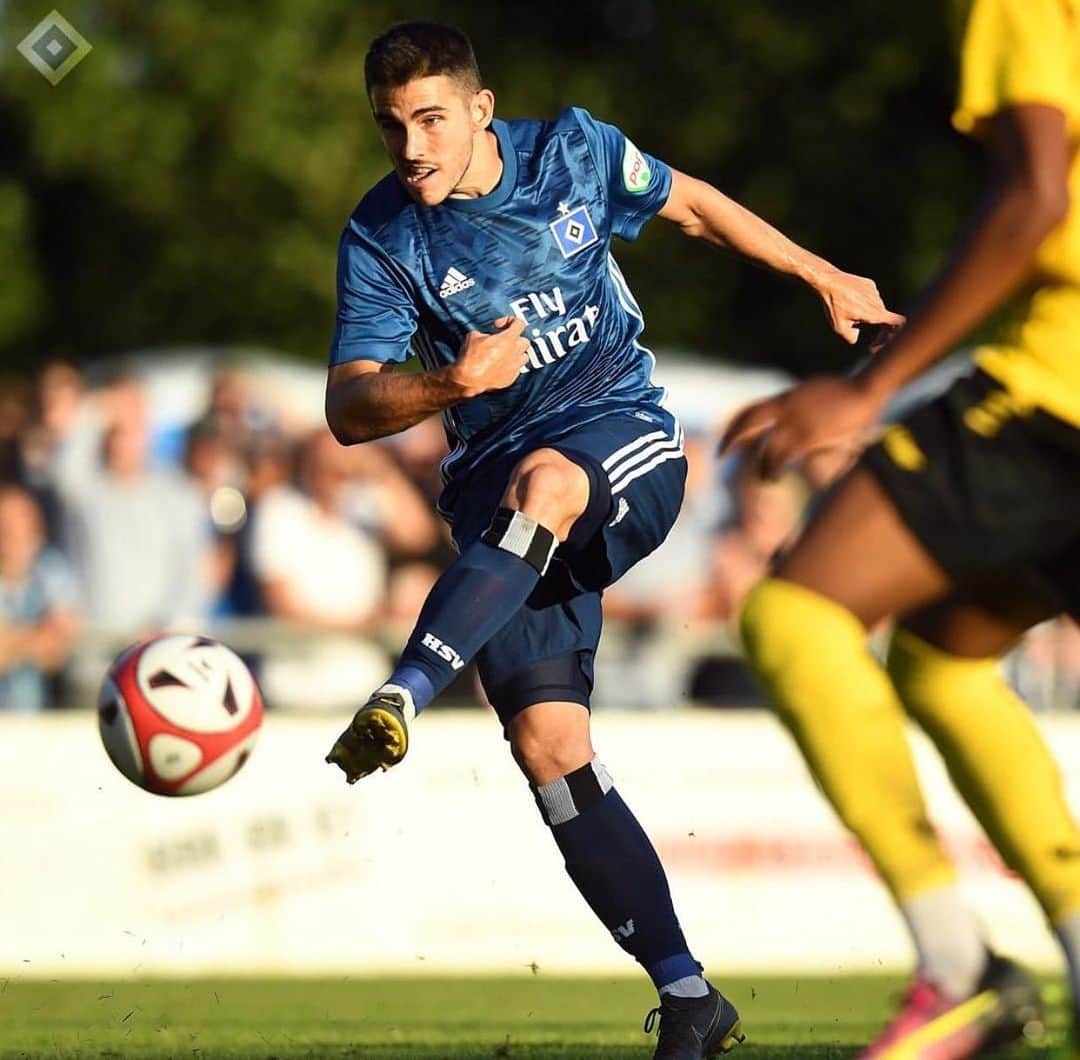 ハイロ・サンペリオのインスタグラム：「Nicht nur um Tore zu schiessen, nicht nur um hinter den Ball zu laufen, sondern um den Fussball nach so einer langen Verletzung wieder zu geniessen! Ich bedanke mich bei den Ärtzten, Physios und dem Trainerteam für die grosse Unterztützung!!!!! AUF GEHTS! @hsv #BeXtreme」