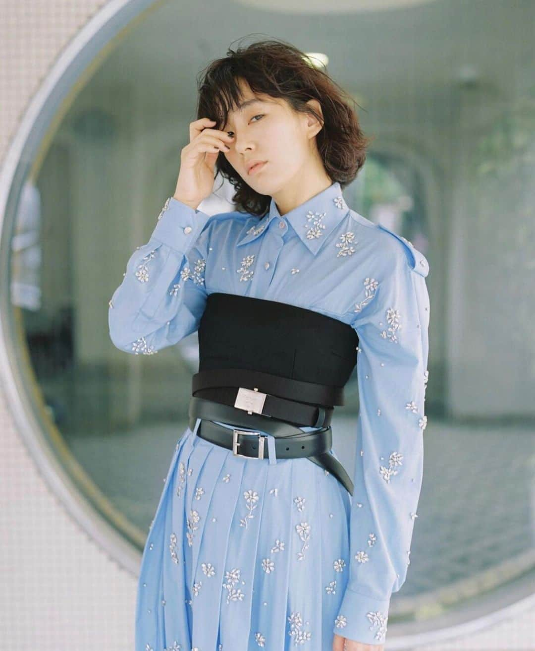 水川あさみさんのインスタグラム写真 - (水川あさみInstagram)「the fashion post vol.3 ...other cut. #thefashionpost #prada」6月28日 1時53分 - mizukawa_asami