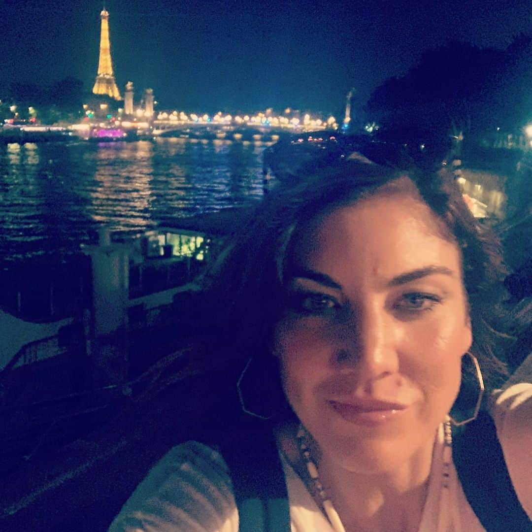 ホープ・ソロさんのインスタグラム写真 - (ホープ・ソロInstagram)「I don’t want this tournament to ever end 🇫🇷 💕 ⚽️」6月28日 2時21分 - hopesolo