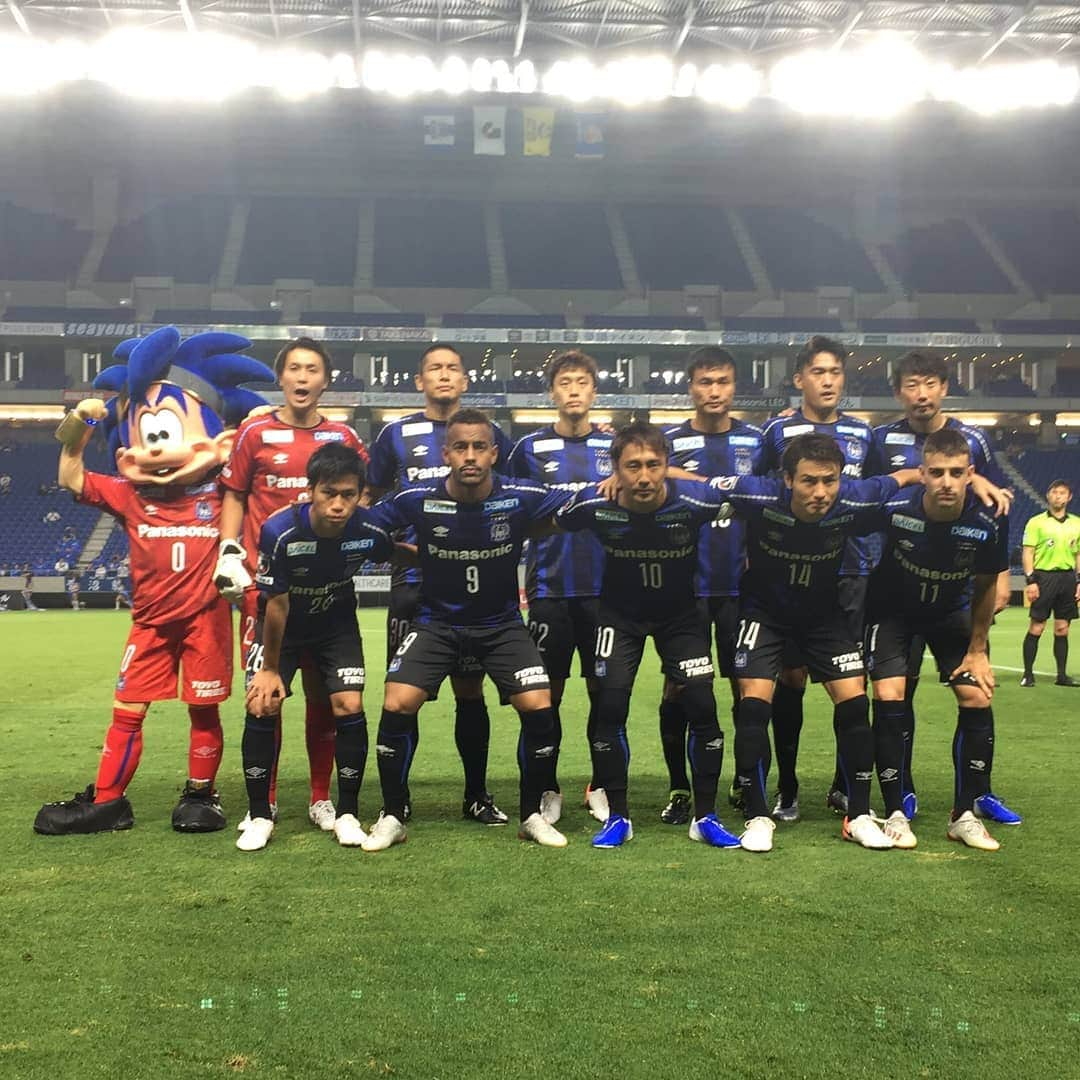 青山直晃さんのインスタグラム写真 - (青山直晃Instagram)「[June 26] #TeamAo . 📷 Credit to Gamba Osaka (twitter) . #青山直晃 #AoyamaNaoaki #NaoakiAoyama #NA30#AO30 #อาโอยามะ #นาโออากิ #นาโออากิอาโอยามะ . #ガンバ大阪 #GAMBAOSAKA #Jリーグ #JLeague」6月28日 2時28分 - naoakiaoyama_fc