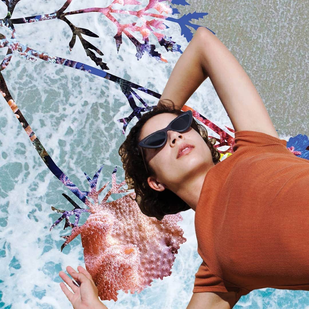 シドニー・ブラウンのインスタグラム：「Find your beach. ⠀⠀⠀⠀⠀⠀⠀⠀⠀ #conscious #businesswoman #sustainable #classicstyle #vegan」