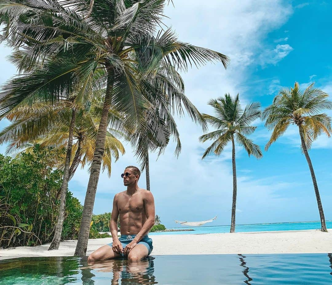 ギルフィ・シグルズソンさんのインスタグラム写真 - (ギルフィ・シグルズソンInstagram)「Last couple of days in the Maldives 🇲🇻」6月28日 2時36分 - gylfisig23