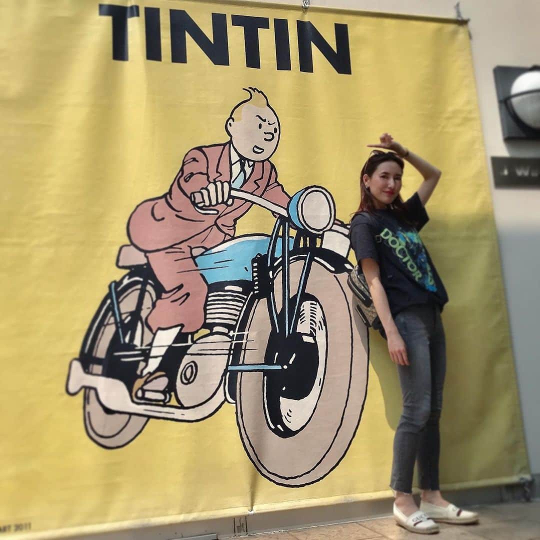 松本リコのインスタグラム：「・ ・ ・ ・ 表参道にタンタン♡ ・ ・ ・ #japanesegirl #japangirl  #japanesemodel #japanmodel #yahoo #お洒落 #インスタグラマー  #インフルエンサー #撮影 #ハーフ顔 #ハーフモデル #fashion #通販モデル #ファッション #楽天 #通販 #タンタン #tintin」
