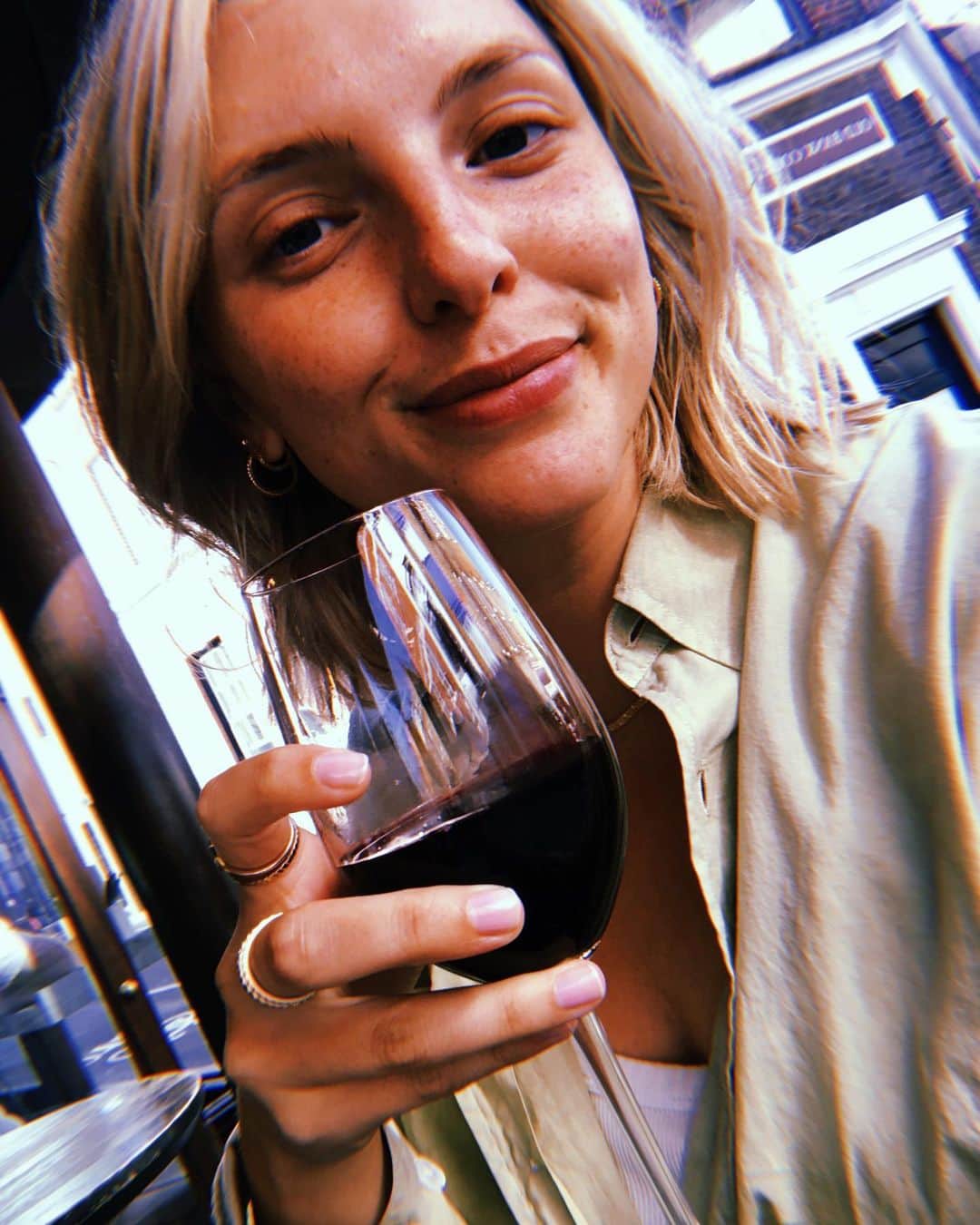 Estée Lalondeのインスタグラム：「Thursday is the new Friday and all that 🍷 Also say hi to my hay fever eyes 👀」