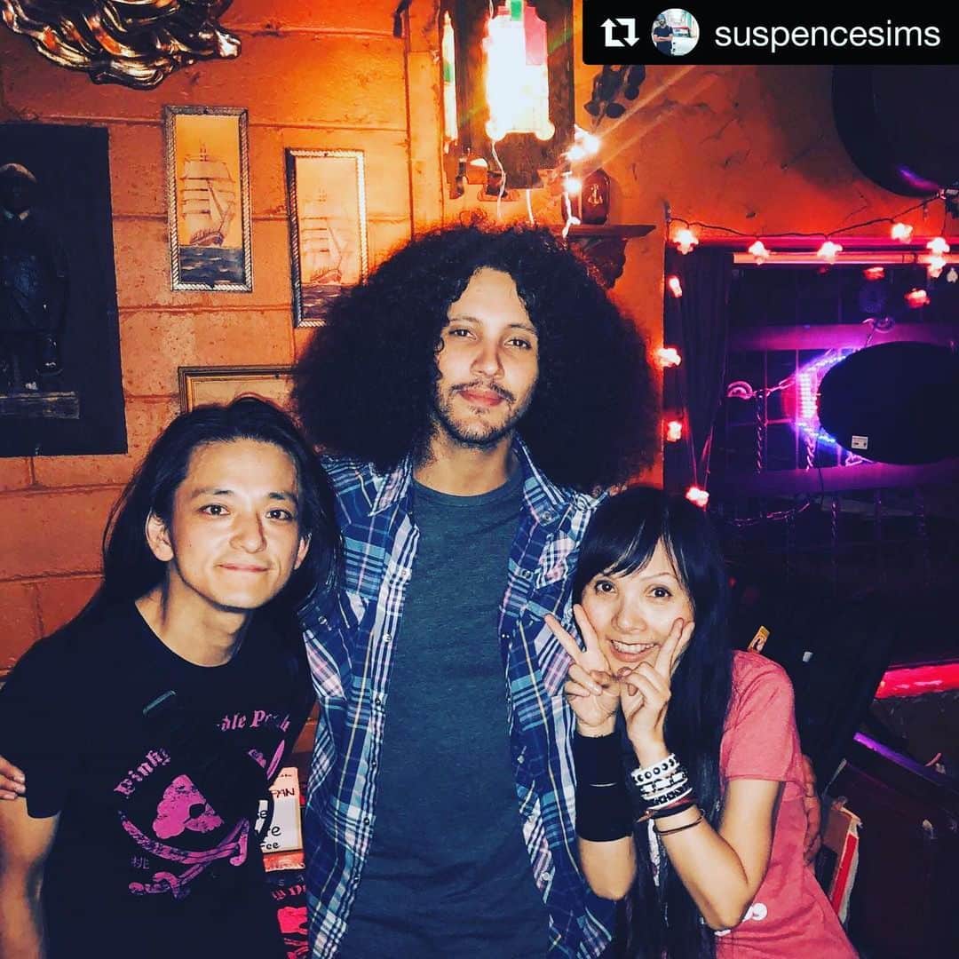 PINKY DOODLE POODLEさんのインスタグラム写真 - (PINKY DOODLE POODLEInstagram)「Thank you for coming every week!! Hope to see you again soon!😊 . . #Repost @suspencesims ・・・ @pinkydoodlepoodle ✌🏽 until we meet again 🇯🇵 🎶 . . . #pinkydoodlepoodle  #pdp  #ustour2019  #highenergyrocknroll  #livemusic #rockmusic #rock #rockband  #japanese #japaneserockband #ustour #livetour  #tourlife #musicianlife #musician #gibsonguitars #gibsonbass #gibson #eb3 #lespaul #marshallamps #vintage #femalebassist #femalevocalist」6月28日 3時18分 - pinkydoodlepoodle