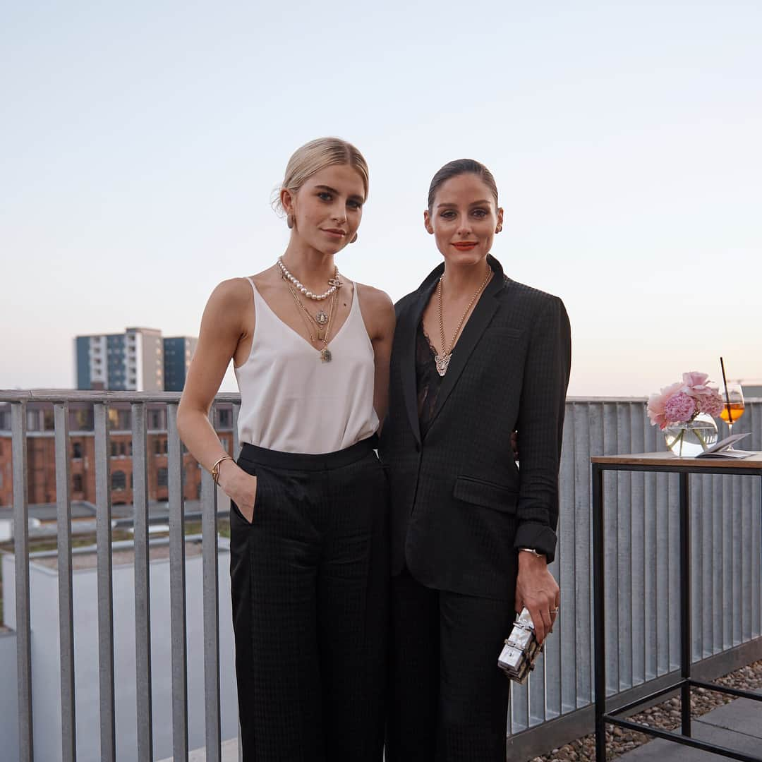 カールラガーフェルドさんのインスタグラム写真 - (カールラガーフェルドInstagram)「Spotted in Berlin: influencers @carodaur, @blogger_bazaar @marinathemoss @lisa_banholzer and more celebrated the pre-launch of the #KARLXOLIVIA collection, at an exclusive party co-hosted by @oliviapalermo and @zalando. Shop the collection now on KARL.COM and Zalando.」6月28日 3時28分 - karllagerfeld