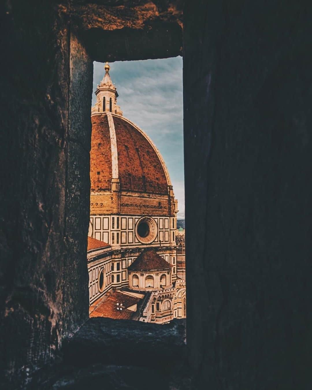 Travel + Leisureさんのインスタグラム写真 - (Travel + LeisureInstagram)「Planning a visit to Florence? We've got the deets on where to stay in the city - link in bio! #tlpicks courtesy of @donquiellumbera_」6月28日 3時45分 - travelandleisure