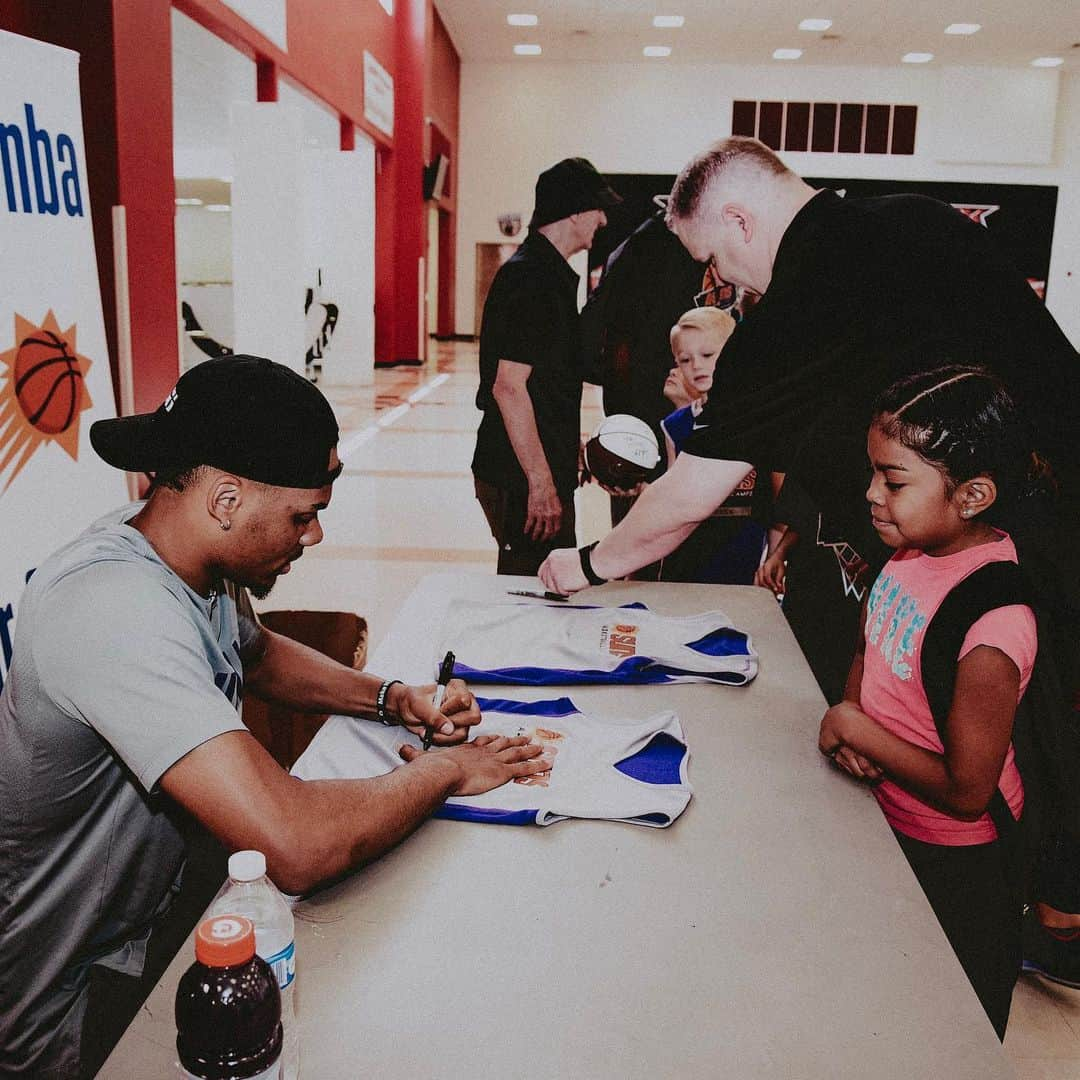 フェニックス・サンズさんのインスタグラム写真 - (フェニックス・サンズInstagram)「Thanks for having us out at camp, @jr.sunsjr.mercury! #ThisIsWhyWePlay」6月28日 4時00分 - suns