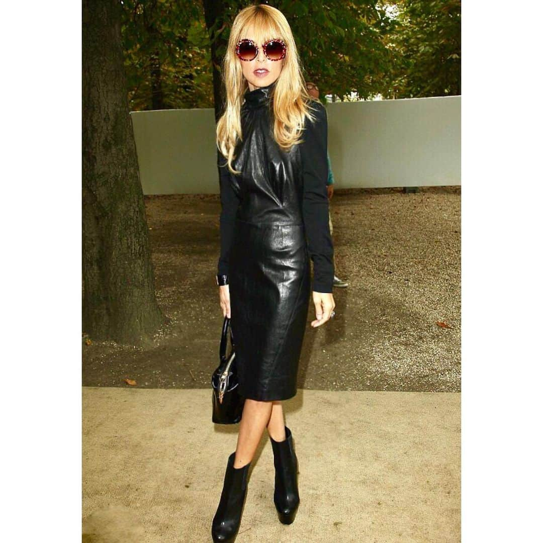 レイチェル・ゾーさんのインスタグラム写真 - (レイチェル・ゾーInstagram)「Paris I am coming for you #TBT #pfw #missedyou 🇫🇷 ❤️💙 xoRZ」6月28日 4時10分 - rachelzoe