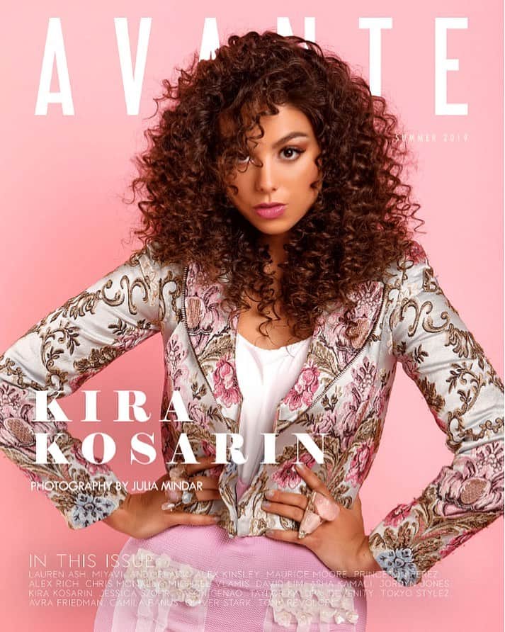 キーラ・コサリンさんのインスタグラム写真 - (キーラ・コサリンInstagram)「Avante Magazine Summer ‘19 issue out now. One of my favorite interviews to date 🌷 ——— Editor-in-Chief. @ stylezbylondonartistry  Photographer. @ juliamindar_photography Hair. @ dannidoesit Make up. @ poisoneyeliner  Stylist. @ sky_is_dlimit Interview. @ f0rsakens」6月28日 4時12分 - kirakosarin