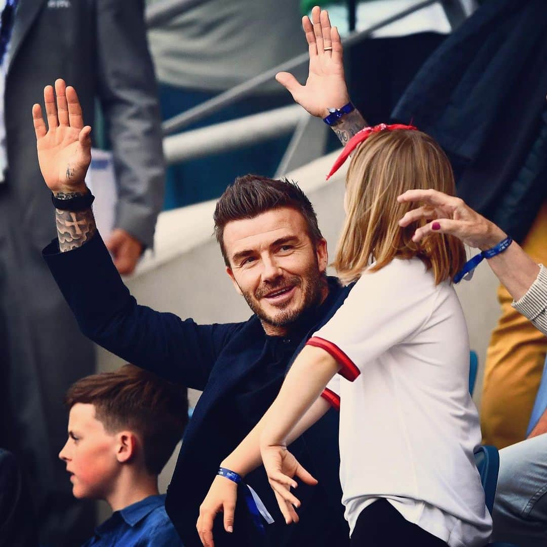 サッカー イングランド代表チームさんのインスタグラム写真 - (サッカー イングランド代表チームInstagram)「A #ThreeLions legend showing his support for the @lionesses 🙌」6月28日 4時18分 - england