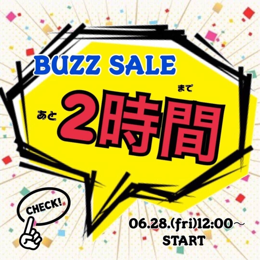 のインスタグラム：「. . こんにちは♪ CURUCURU キュルキュル staff です☺︎ . ★SALEまであと2時間★ . 本日昼12:00～ サマー SALE スタートです！🎉⛳️ . MAX70%OFF の商品もご用意！ . セール期間中は楽しいイベントも盛り沢山です！ . タイムテーブルは事前にチェックを♪ ※プロフィールTOPページのURLから確認できます♪ . ______________________________  #curucuru #キュルキュル #キュルキュルセレクト #golf #golfstagram  #instagolf #ゴルフ #ゴルフ女子  #ゴルフコーデ #ゴルフウェア #ゴルフファッション #sale #セール #カウントダウン #あと2時間 #パーリーゲイツ」