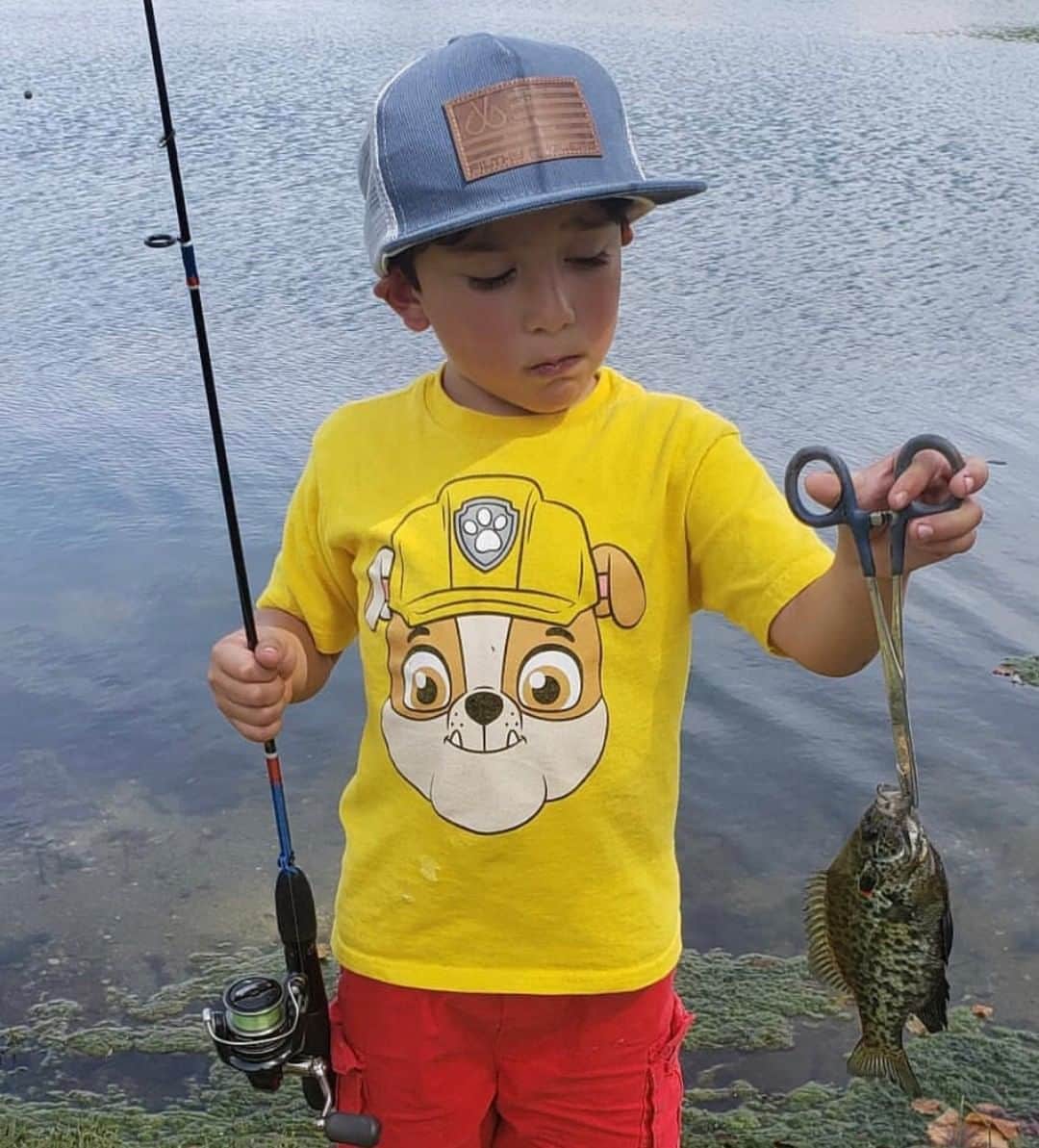 Filthy Anglers™さんのインスタグラム写真 - (Filthy Anglers™Instagram)「Paw patrol has gone to fish patrol. Our buddy @georgedlc12 got out and did some fishing with his son.  Curious as to what he’s thinking haha, comment below what you think. I think the say sunfish are the gateway to the bass world. Congrats on the catch little man you are Certified Filthy. www.filthyanglers.com #fishing #catchandrelease #bassfishing #largemouthbass #getoutside #anglerapproved #outdoors #teamfilthy #lakelife #salmon #trout #bigfish」6月28日 10時01分 - filthyanglers
