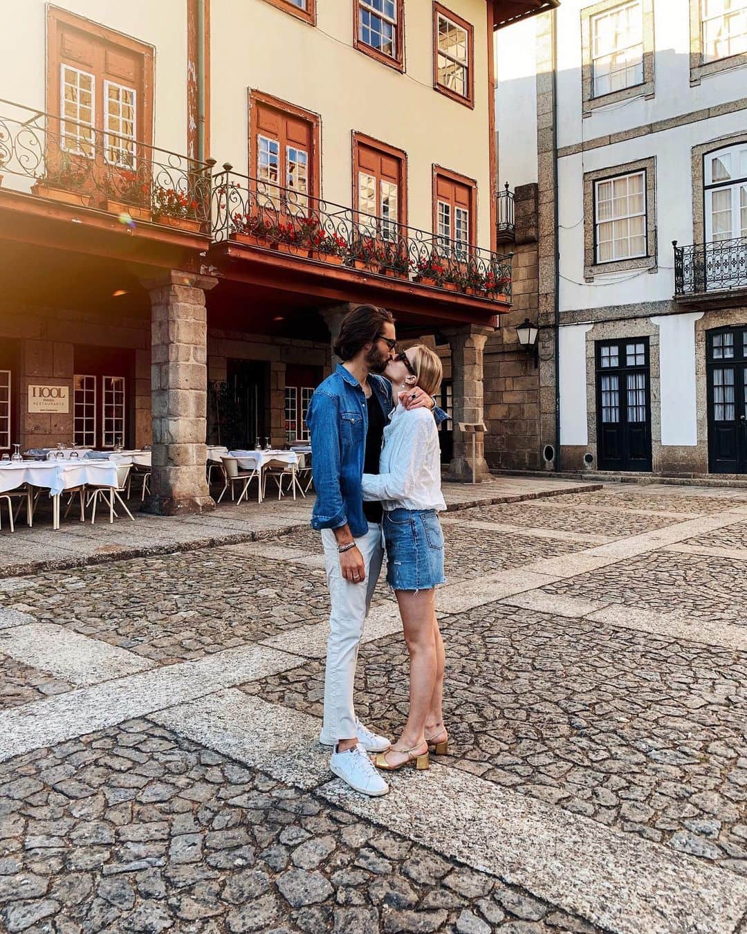 NICOLAS SIMOESのインスタグラム：「Meu amor 🧡」