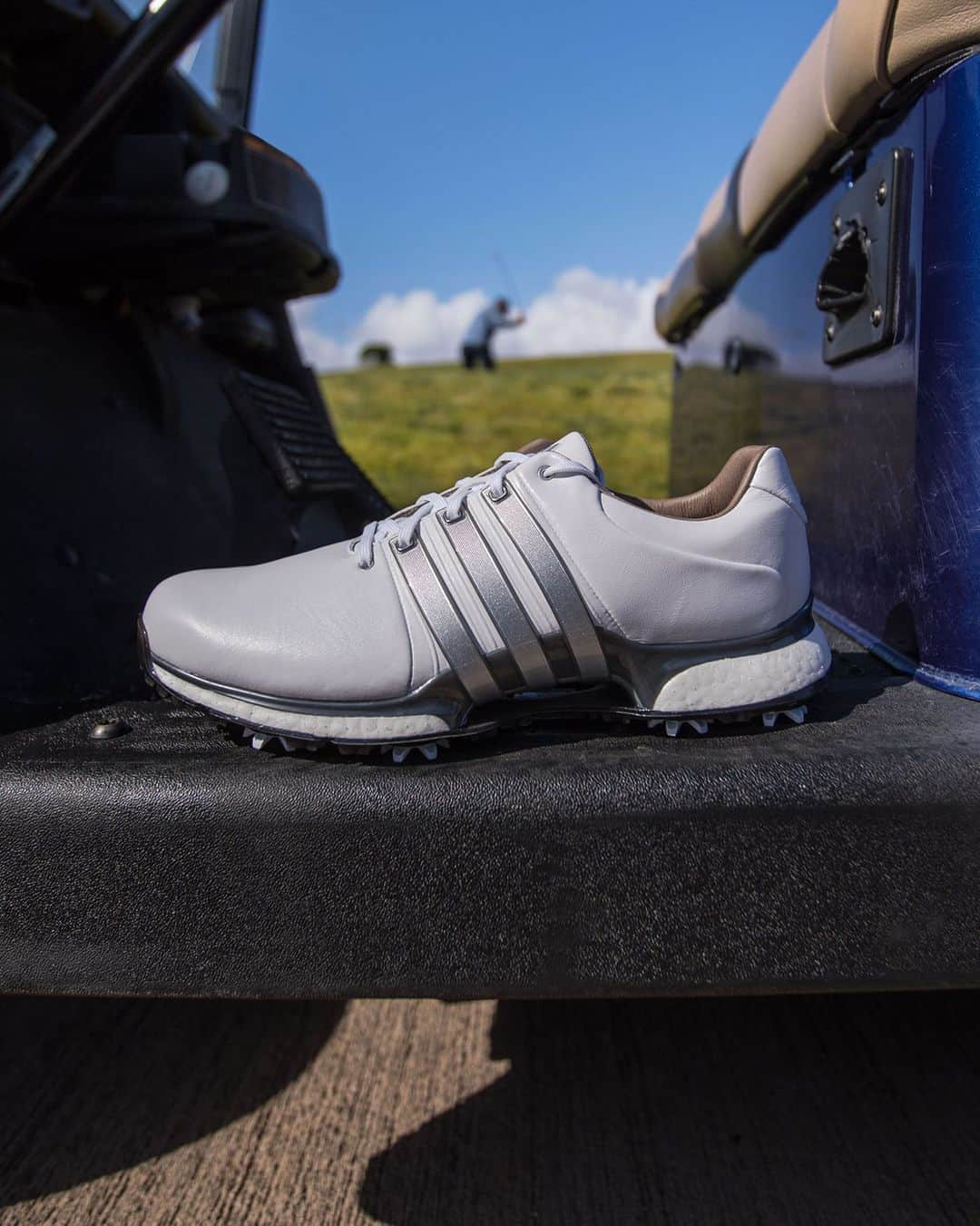 adidas Golfさんのインスタグラム写真 - (adidas GolfInstagram)「Lace up in #BOOST ☁️ #TOUR360 XT ➖ #adidasGolf #Golf」6月28日 4時58分 - adidasgolf