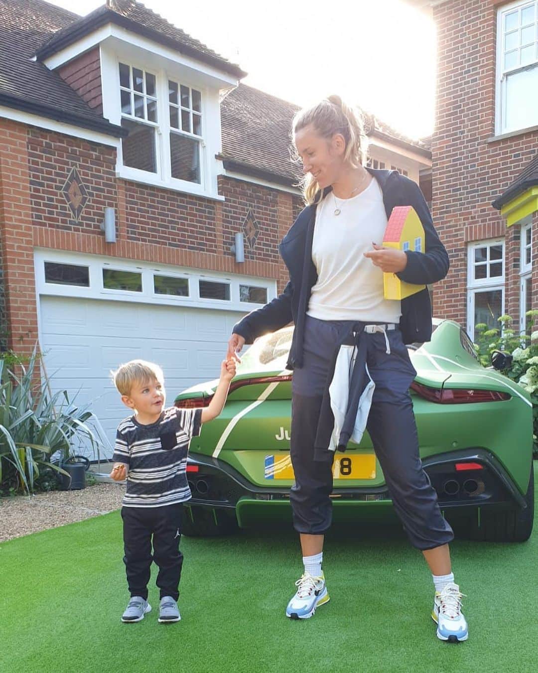 ビクトリア・アザレンカのインスタグラム：「👩‍👦💕」