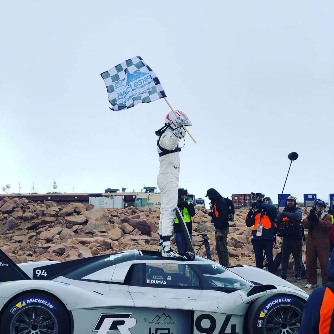 クリス・クニエリムさんのインスタグラム写真 - (クリス・クニエリムInstagram)「‪Amazing experience last year being the pace car driver for @PPIHC! Loved every minute 🏎💨 ‬」6月28日 6時16分 - chris_knierim