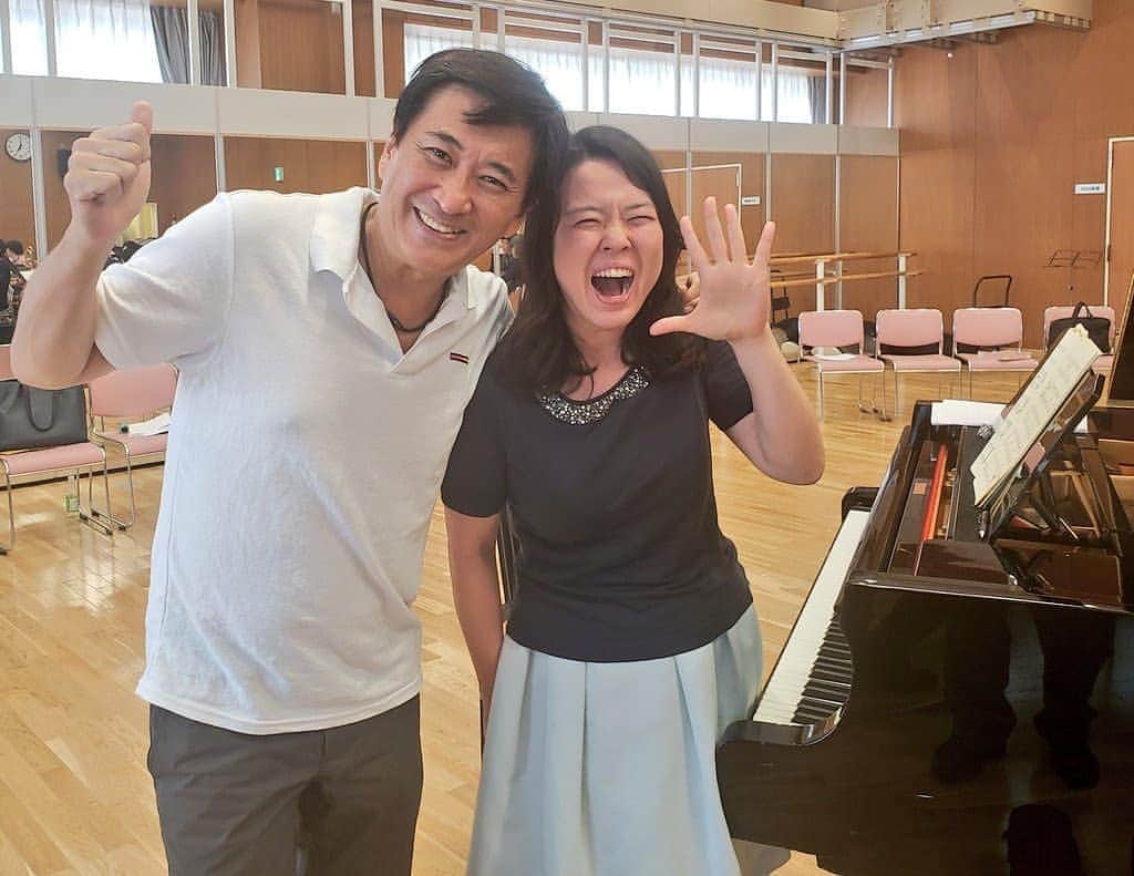 藤岡幸夫のインスタグラム：「6/29本番。伊福部昭の最初の映画作品「銀嶺の果て」の初演時ピアノは芥川也寸志。それにしても映画音楽を書き始める前のピアノと管弦楽のための協奏風交響曲は大傑作！前衛で野蛮だか旋律が魅力的！ピアノの藤井麻理さんの驚愕的爆音これぞ伊福部‼️必聴。オーケストラトリプティークも凄いテンション！ 明日お時間ある方は是非とも！！」