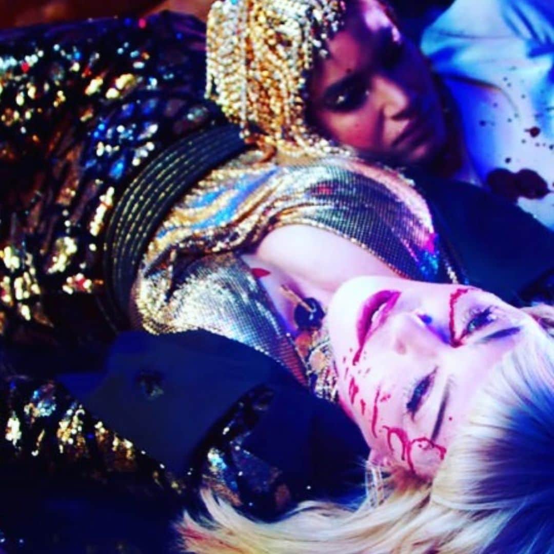 rob scheppyさんのインスタグラム写真 - (rob scheppyInstagram)「On @sofisia7 #HairByRobScheppy  On Madonna Hairby @andylecompte  #WakeUp #GodControl #GunControl #Madonna」6月28日 6時49分 - robscheppy