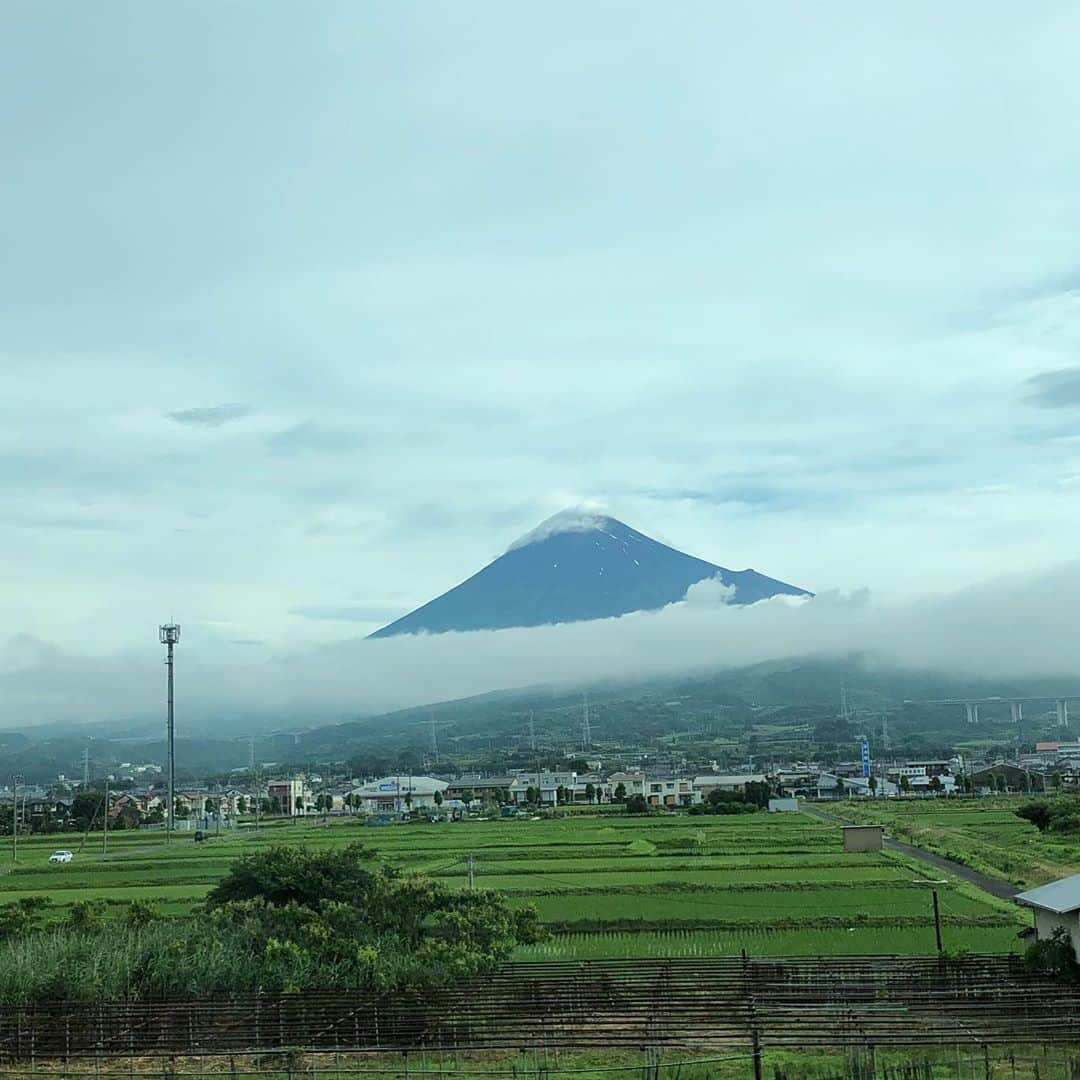 早見優さんのインスタグラム写真 - (早見優Instagram)「Beautiful Mount Fuji  #beautiful #mountfuji #富士山 #japan #beautifuljapan」6月28日 7時08分 - yuyuhayami