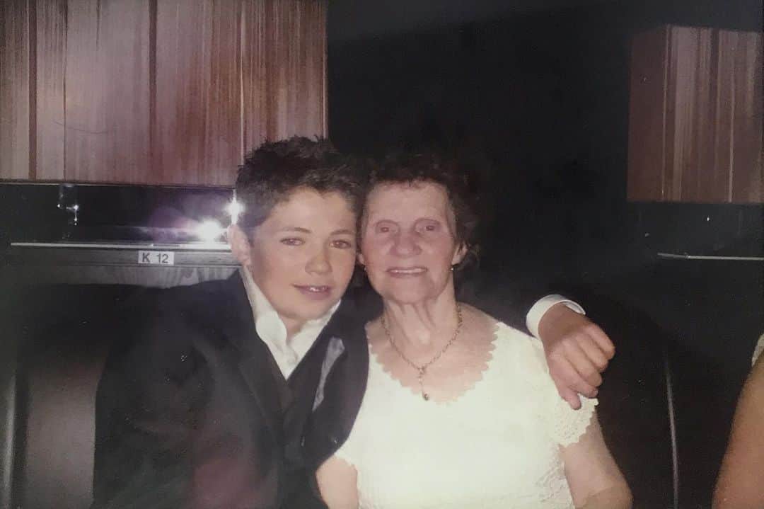 ダミアン・マクギンティーさんのインスタグラム写真 - (ダミアン・マクギンティーInstagram)「My Granny June McGinty passed away late last night. She was really special to our family and I had a really special friendship with her. RIP granny, I’ll miss you dearly. ❤️」6月28日 7時37分 - damianmcginty