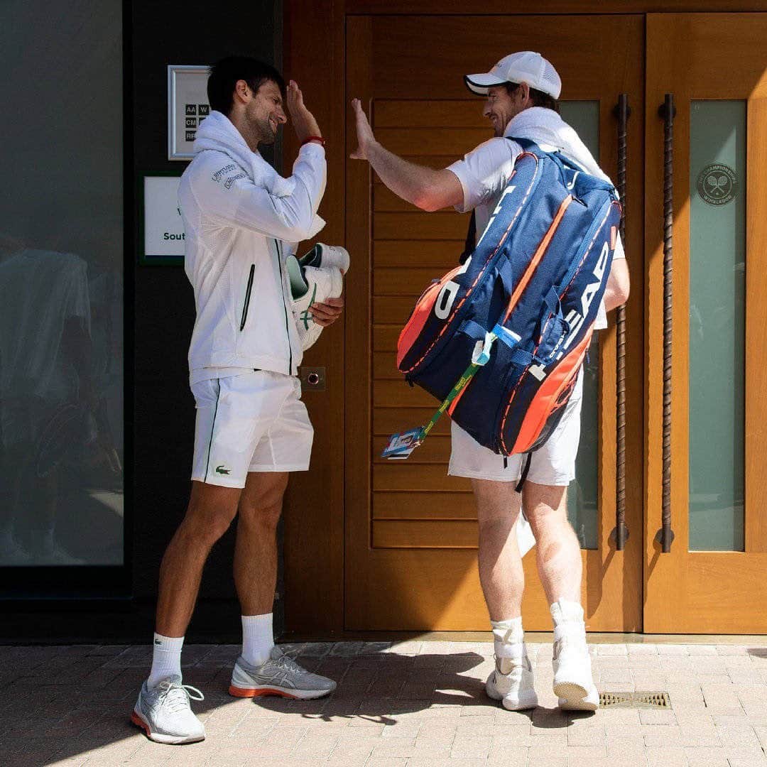 ノバク・ジョコビッチさんのインスタグラム写真 - (ノバク・ジョコビッチInstagram)「Welcome back my friend @andymurray 🙏🏼 #Wimbledon」6月28日 7時38分 - djokernole