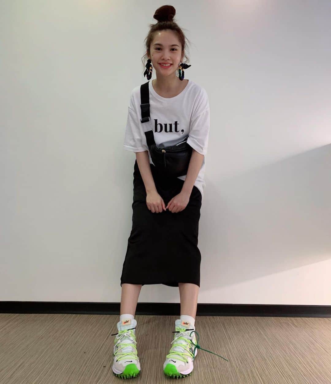 レイニー・ヤンさんのインスタグラム写真 - (レイニー・ヤンInstagram)「熱瑜珈結束，洗了個頭，然後馬不停蹄地開了一場相當重要的會。 此刻，疲憊... #ootd #圖文不符 #品牌都有標註不要再問了」6月28日 19時13分 - rainie77