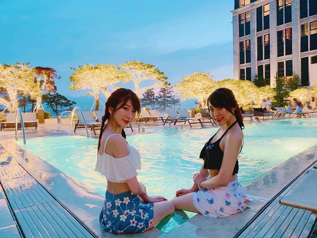 石田晴香のインスタグラム：「みいちゃんと韓国🇰🇷 #パラダイスシティ 最高だった❣️」