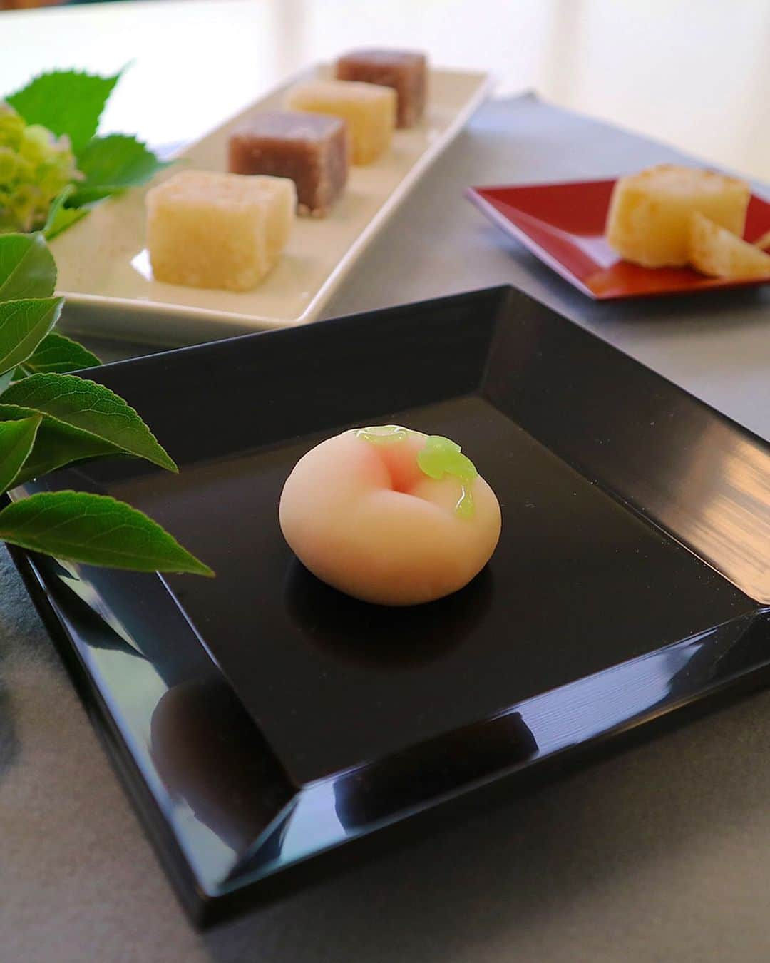 東急電鉄さんのインスタグラム写真 - (東急電鉄Instagram)「. Wagashi Studio Hana, just a 5-min. walk from Shibuya station.  This studio has a knack for making wagashi, traditional Japanese confections, with the best seasonal ingredients and recipes like you’d find at home. Each confection also features special, decorative touches to celebrate the season. Ready to taste the season and try your hands at wagashi? (Tokyu Toyoko Line/Tokyu Den-en-toshi Line/Shibuya Station.) . #wagashi #japaneseconfectionery #japaneseconfection #Japanesesweets #japanesepastries #sweets #art_of_japan_ #traditional #화과자 #nerikiri #handmade #confectionery  #japan #tokyo #shibuya  #ig_japan #traveldiary #photo_jpn #japan_of_insta #amazing #japantrip #travelstagram #lovers_nippon #japanholiday #일본 #일본여행 #tokyuline」6月28日 18時23分 - tokyu_railways