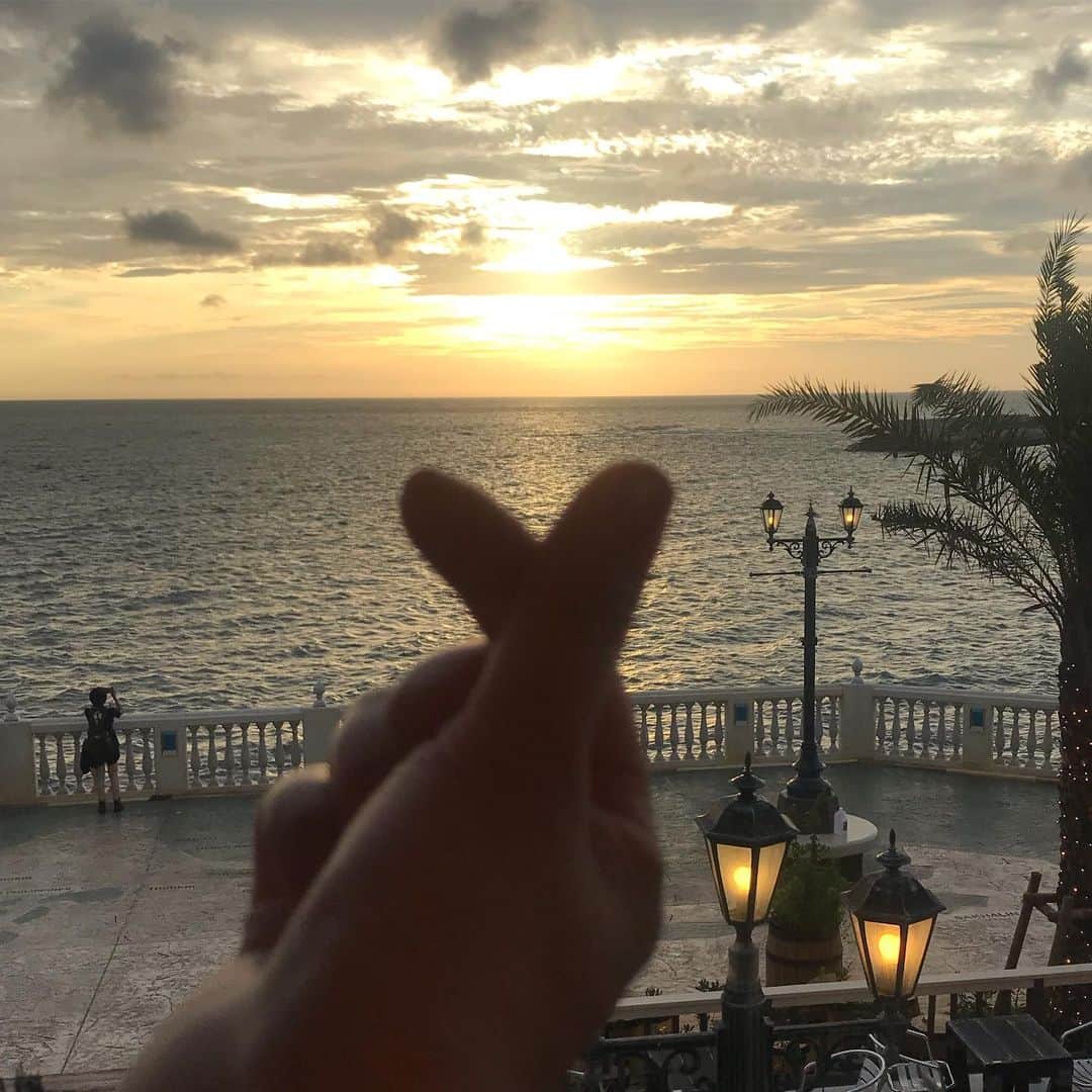 正田美里（みさみさ）さんのインスタグラム写真 - (正田美里（みさみさ）Instagram)「最後の沖縄の夜。 なんだか寂しい。 でも楽しい夜にしようっ！！ #沖縄」6月28日 19時00分 - misamisaupiupi
