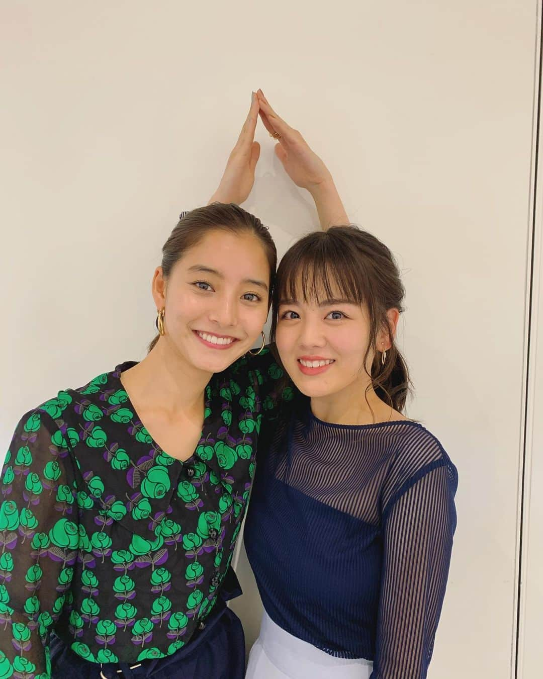 新木優子さんのインスタグラム写真 - (新木優子Instagram)「今放送中の「沸騰ワード」 に出演させて頂いてます‼︎ ぜひチェックしてください☺️ ゲストで一緒になったりっかちゃん♡ 相変わらず可愛いくて、、きゅん☺️ 収録ではりっかちゃんともたくさんお話しできて楽しい収録になりました‼︎ 是非見てください‼︎」6月28日 19時03分 - yuuuuukko_