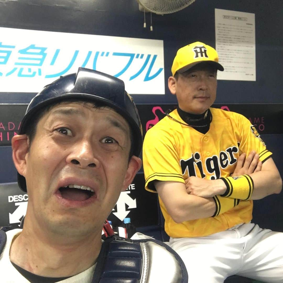 山田スタジアムさんのインスタグラム写真 - (山田スタジアムInstagram)「京セラドームの空気サイコー！！ 梅田オーナーありがとうございます！  #チーム桜宮 #京セラドーム #草野球 #へびいちごの高橋さん #カネモッチ #大根雄馬 #ピッカル君 #ガリガリガリクソン #似関本賢太郎 #ガゼル西口 #高宮和也 #指定席 #ベンチ #スぺリオ #キャッチャー」6月28日 10時26分 - yamadastadium