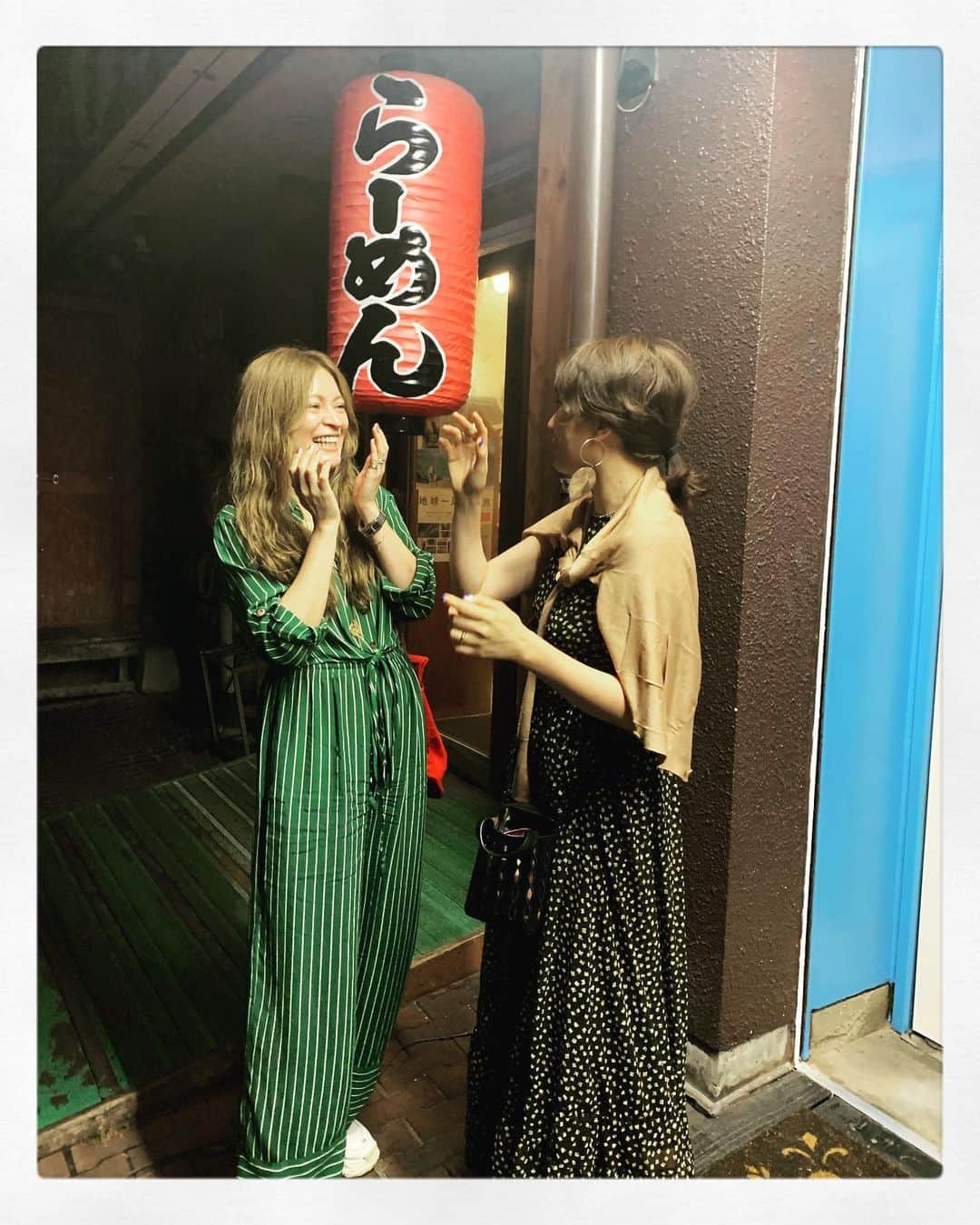 風間ゆみえのインスタグラム：「博多の夜 @iwahoriseri  焼きラーメン知ってますか？ はじめていただきました🤗」