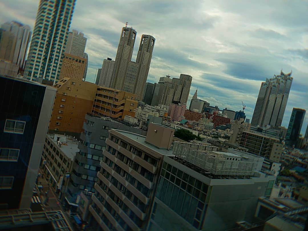 熊本アイさんのインスタグラム写真 - (熊本アイInstagram)「あさちゅん。  #tokyo #shinjuku #city #photogenic #landscape」6月28日 10時48分 - eye.1010